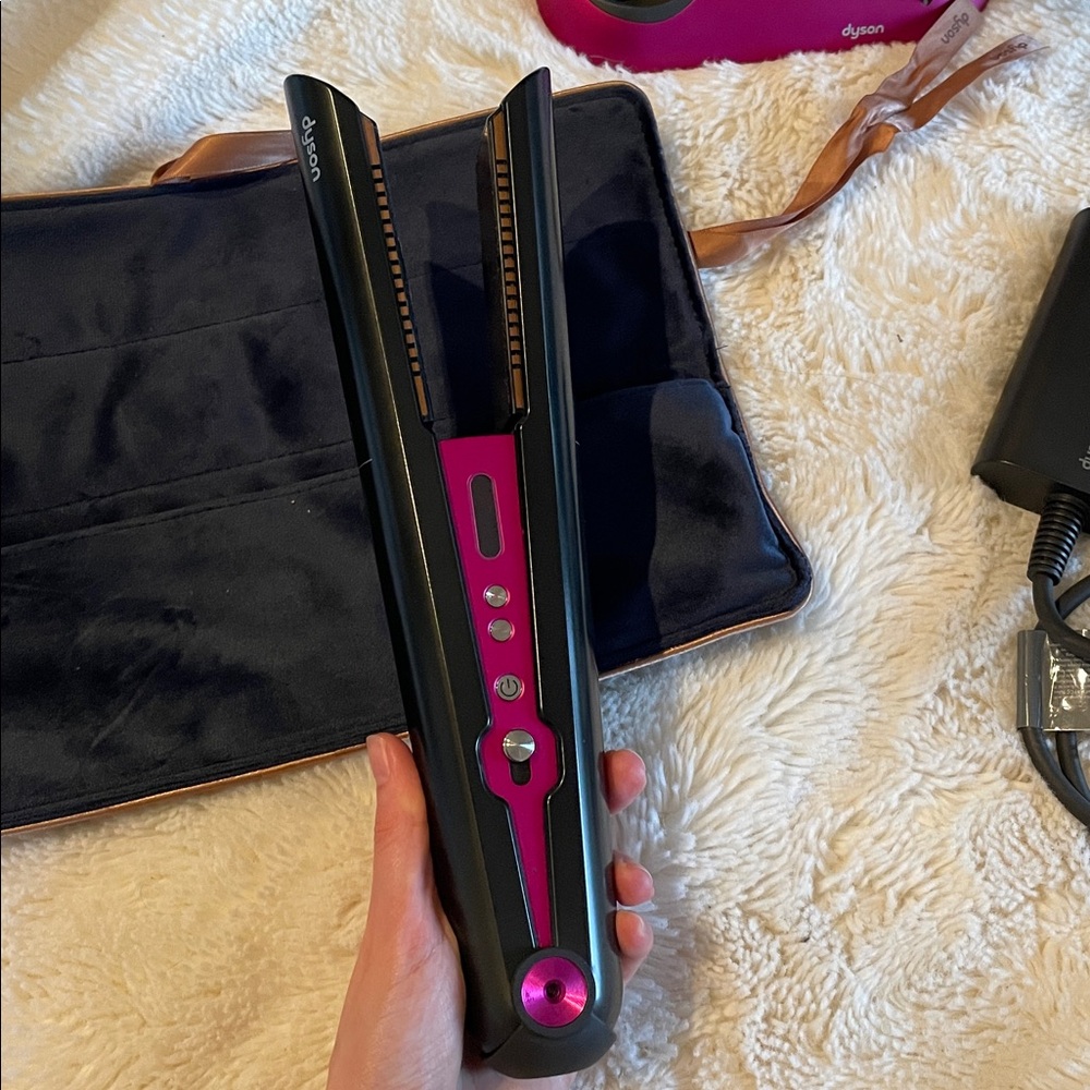 60% OFF Dyson Corrale hair straightener (Black Nickel/Fuchsia)